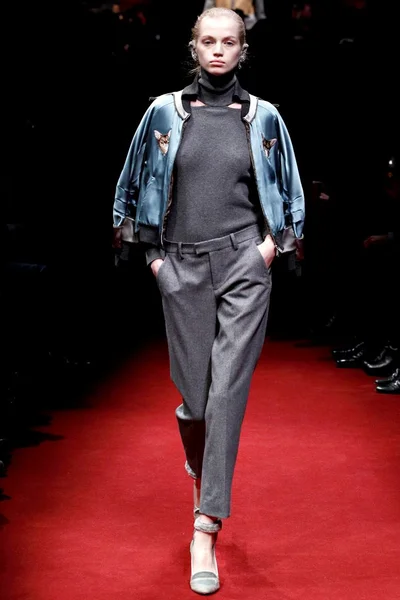Look 14